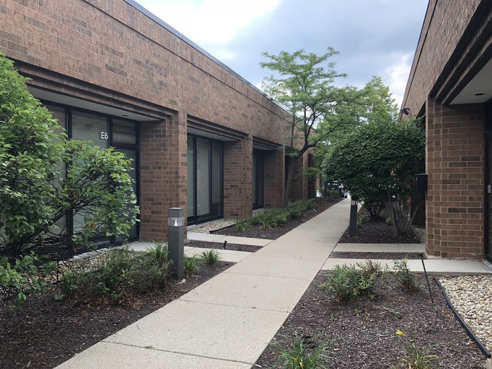 Elmhurst Metro Court: 747 Church Road, Elmhurst, IL 60126